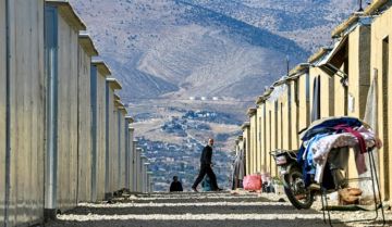 فرانس برس: حزب الله شيد مخيما بالهرمل يؤوي لبنانيين وسوريين فروا من سوريا بعد إطاحة الأسد فرانس برس: حزب الله شيد مخيما بالهرمل يؤوي لبنانيين وسوريين فروا من سوريا بعد إطاحة الأسد