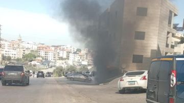 بالصورة: حريق داخل مستودع للأدوات المنزلية