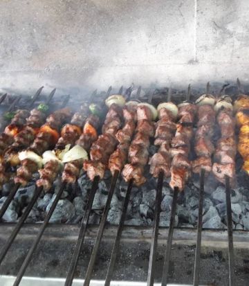 خميس السكارى أم الذكارى؟ عادات وتقاليد وموائد عامرة