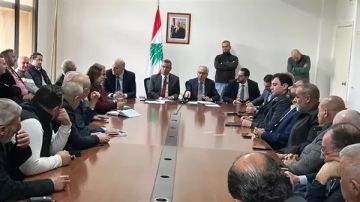 وزيرا الاقتصاد والزراعة يبحثان أسعار المواد الغذائية وزيرا الاقتصاد والزراعة يبحثان أسعار المواد الغذائية