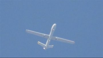 مسيرة القت قنبلتين صوتيتين باتجاه بلدة عيتا الشعب مسيرة القت قنبلتين صوتيتين باتجاه بلدة عيتا الشعب