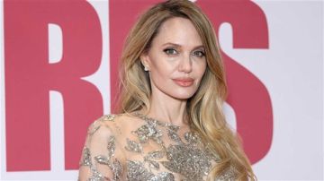 بالفيديو...أنجلينا جولي في إطلالة استثنائية من توقيع Givenchy