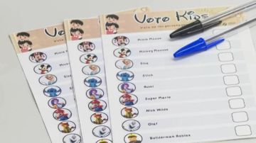 أطفال يقترعون في الانتخابات! أطفال يقترعون في الانتخابات!