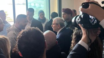 بالصور: سلام يتفقد الأبنية المهددة بالسقوط