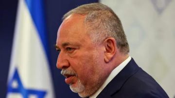 ليبرمان للإسرائيليين: جهزوا الملاجئ!