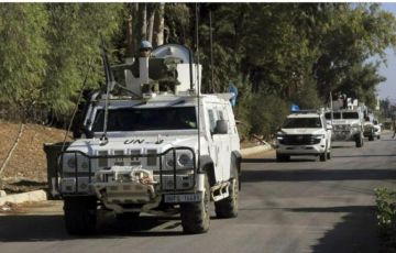 اليونيفيل: قنبلة صوتية ألقيت من مسيرة قرب جنودنا في كفركلا اليونيفيل: قنبلة صوتية ألقيت من مسيرة قرب جنودنا في كفركلا