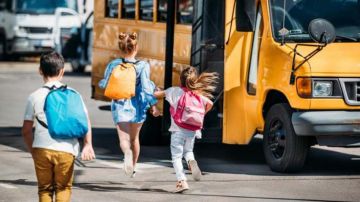 اعتصام لأصحاب باصات نقل طلاب المدارس الخاصة في طرابلس اعتصام لأصحاب باصات نقل طلاب المدارس الخاصة في طرابلس