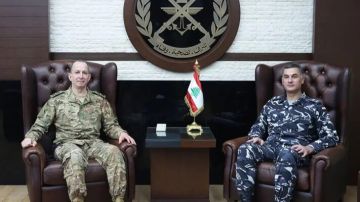 الجديد: العماد هيكل واللواء عبدالله توجها الى القاهرة للمشاركة في الاجتماع التحضيري لمؤتمر باريس