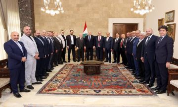 عون: للإسراع في تأهيل طريق ضهر البيدر