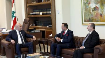 الرئيس عون عرض مع وزير الصحة في جمهورية لاتفيا للعلاقات الثنائية