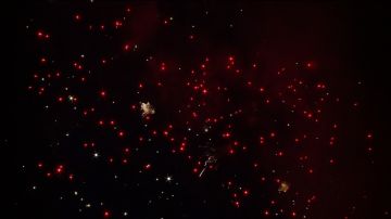 مفرقعات وعروض استثنائية... ليلة مميزة في المزار