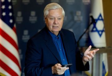 رد قائد الجيش اللبناني بشأن حزب الله يدفع سيناتورا أمريكيا إلى إنهاء اللقاء معه فورا