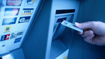 بطاقات الدفع الإلكتروني: نحو اقتصاد أقل نقدا