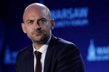 بارو في لبنان غدا بيان من السفار الفرنسية