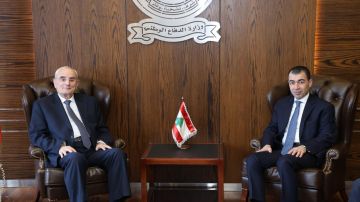 منسى بحث مع أبي خليل في التطورات السياسية