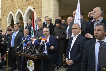 رئيس الحكومة اللبناني يزور الجنوب: التزام كامل بإعادة الإعمار والتعافي