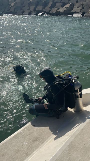 غرق مركب صيد في مرفأ الأوزاعي وعمليات البحث جارية عن مفقود