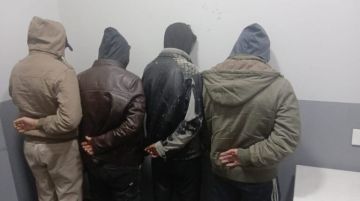 مخفر رشميا يوقف أربعة أشخاص بجرم تأليف عصابة سرقة كابلات كهربائية ودخول البلاد خلسة مخفر رشميا يوقف أربعة أشخاص بجرم تأليف عصابة سرقة كابلات كهربائية ودخول البلاد خلسة