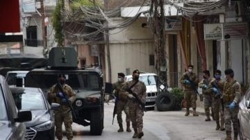 الجيش: عمليات دهم وتوقيف أشخاص وضبط كمية من المخدرات والأسلحة الحربية