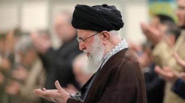 دعوة من خامنئي لمسيرات حاشدة