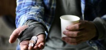 شباب لبنانيون بعمر الإنتاج... متسولون