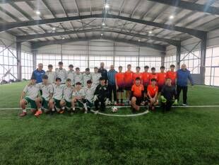 كوليج يونفرسال تسيطر على الميني فوتبول في الشوف