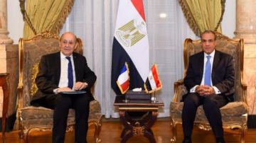 عبد العاطي التقى لودريان... وتأكيد لدعم سيادة لبنان عبد العاطي التقى لودريان... وتأكيد لدعم سيادة لبنان