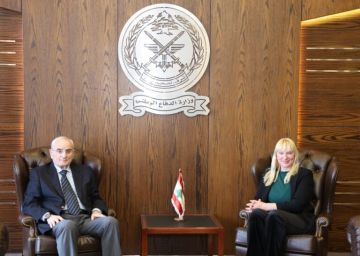 وزير الدفاع الوطني يبحث الأوضاع الأمنية والتعاون الدولي ويستقبل شخصيات سياسية ووطنية