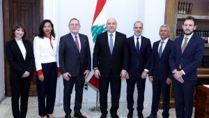 الرئيس عون أكد أمام مستشار الرئيس الفرنسي استعداد لبنان للانخراط في مبادرة الممر الاقتصادي بين الهند والشرق الأوسط وأوروبا الرئيس عون أكد أمام مستشار الرئيس الفرنسي استعداد لبنان للانخراط في مبادرة الممر الاقتصادي بين الهند والشرق الأوسط وأوروبا