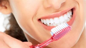 كم مرة يجب تغيير فرشاة الأسنان؟