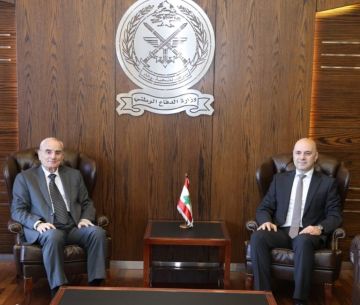 وزير الدفاع الوطني يستقبل النائب غسان حاصباني وزير الدفاع الوطني يستقبل النائب غسان حاصباني