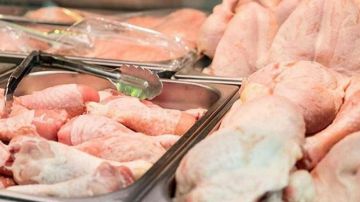 إقفال محلين لبيع الدجاج! إقفال محلين لبيع الدجاج!