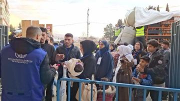 حافلات العودة تتحرك الأمن العام يطلق المرحلة 15 لإعادة النازحين عبر المصنع حافلات العودة تتحرك الأمن العام يطلق المرحلة 15 لإعادة النازحين عبر المصنع