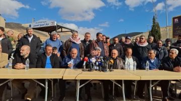 نقابة الشاحنات المبردة أعلنت الاستمرار في إغلاق مدخل ساحة الجمارك في المصنع نقابة الشاحنات المبردة أعلنت الاستمرار في إغلاق مدخل ساحة الجمارك في المصنع