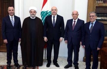 عون استقبل شخصيات وتسلم دعوة المجلس الشيعي للإفطار: سأوقع مرسوم تشغيل مطار القليعات فور تسلمه