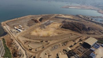 استئناف العمل في مطمر الجديدة غدا صباحا بعد اجتماع بشأنه بين جابر ورئيس مجلس الانماء والاعمار استئناف العمل في مطمر الجديدة غدا صباحا بعد اجتماع بشأنه بين جابر ورئيس مجلس الانماء والاعمار