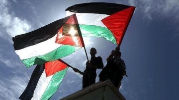 الفصائل الفلسطينية تدين العدوان على إيران