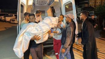 شهداء ومصابون بقصف لقوات الإحتلال استهدف نقطتي شرطة بالبريج وخانيونس شهداء ومصابون بقصف لقوات الإحتلال استهدف نقطتي شرطة بالبريج وخانيونس