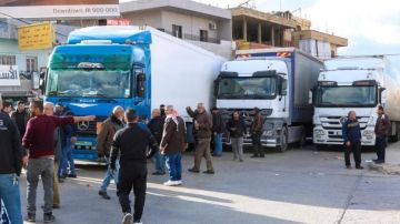 نقيب شركات الترانزيت يقترح حلا لإنقاذ القطاع نقيب شركات الترانزيت يقترح حلا لإنقاذ القطاع