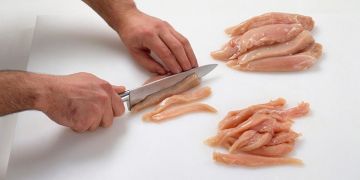 280 كلغ من الدجاج الملوث... إسكالوب وفاهيتا وطاووق وأكثر!