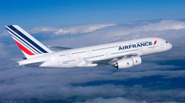 شركة Air France تواصل ارتكاباتها: إلغاء وتأخير وسوء معاملة