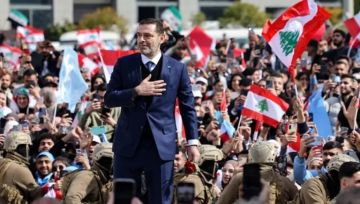 فيديو متداول للحظة وصول الرئيس الحريري إلى بيروت فيديو متداول للحظة وصول الرئيس الحريري إلى بيروت