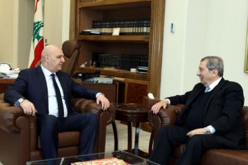 الرئيس عون التقى الفرزلي ووليم طوق وبطرس حرب وتشديد على التمسك باجراء الانتخابات النيابية في موعدها