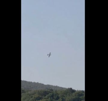 بماذا يرش الجيش الإسرائيلي أراضي جنوب لبنان وسوريا؟ (فيديو) بماذا يرش الجيش الإسرائيلي أراضي جنوب لبنان وسوريا؟ (فيديو)