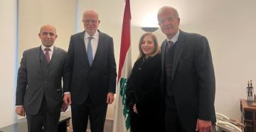 وفد من مركز المعلوماتية القانونية بالجامعة اللبنانية بحث مع وزير العدل بسبل تطوير الشراكة وفد من مركز المعلوماتية القانونية بالجامعة اللبنانية بحث مع وزير العدل بسبل تطوير الشراكة