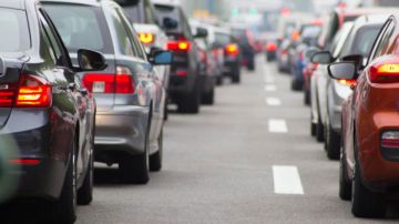 التحكم المروري: حركة المرور كثيفة من ساحة انطلياس باتجاه الاوتوستراد الساحلي التحكم المروري: حركة المرور كثيفة من ساحة انطلياس باتجاه الاوتوستراد الساحلي