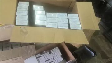 ضبط كميات كبيرة من السجائر الإلكترونية والمعسل المهرب