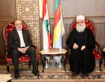 شيخ العقل التقى السفير الايراني في زيارة وداعية وملاعب وزوارا