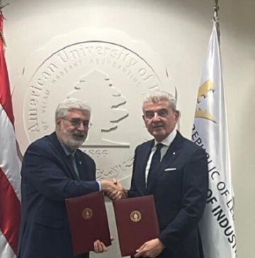 مذكرة تفاهم بين وزارة الصناعة والجامعة الأميركية في بيروت لتعزيز السياسات الصناعية