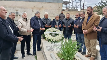 وفد حزب الله زار ضريح معروف سعد في ذكرى اغتياله(تقرير) وفد حزب الله زار ضريح معروف سعد في ذكرى اغتياله(تقرير)